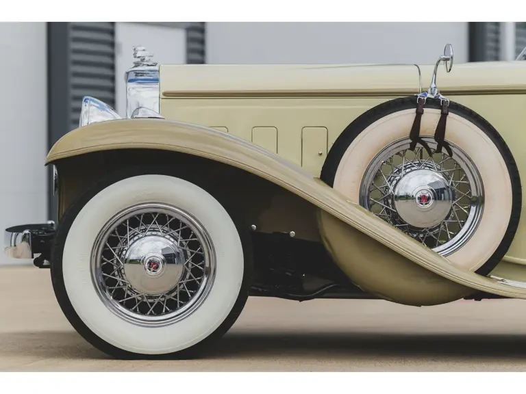 1933 Stutz Vertical Eight - Image 14 of 31