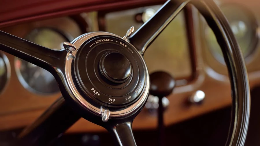 1933 Stutz Vertical Eight - Image 9 of 21