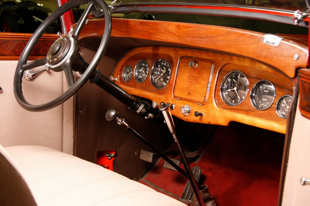 1933 Stutz Vertical Eight - Image 14 of 15
