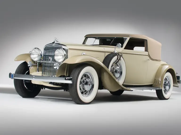 1933 Stutz Vertical Eight - Image 2 of 24