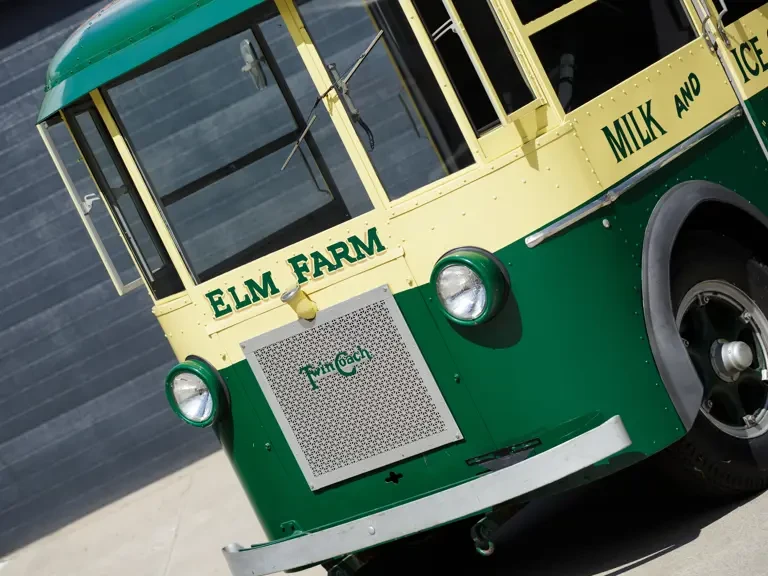 1933 Twin Coach - Image 15 of 25