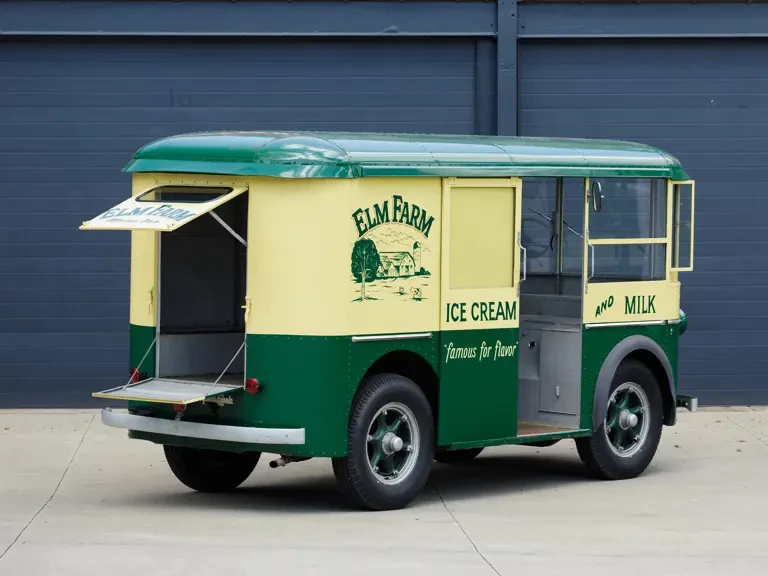 1933 Twin Coach - Image 9 of 25