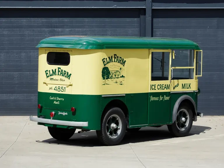 1933 Twin Coach - Image 3 of 25