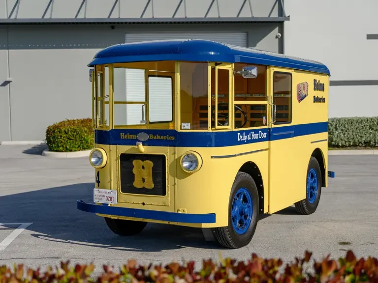 1933 Twin Coach - Image 24 of 31