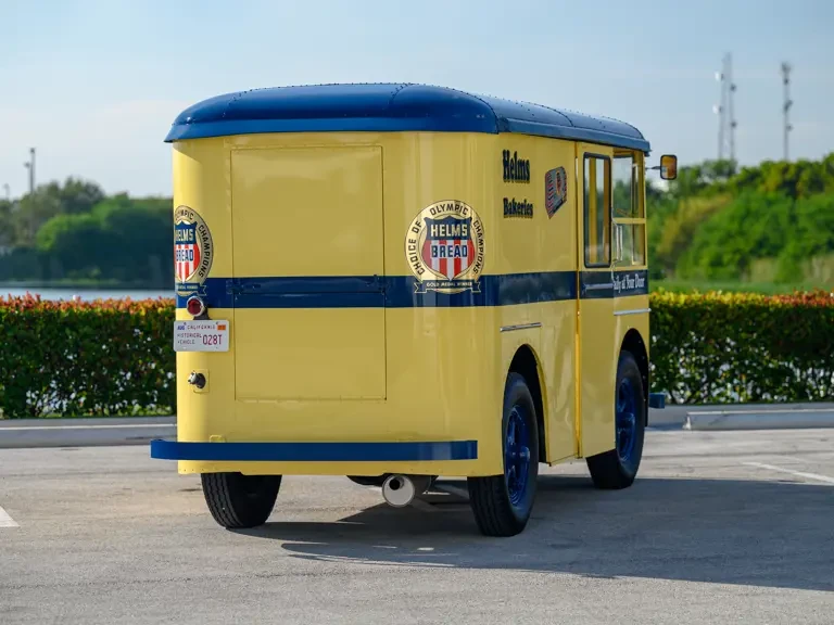 1933 Twin Coach - Image 25 of 31