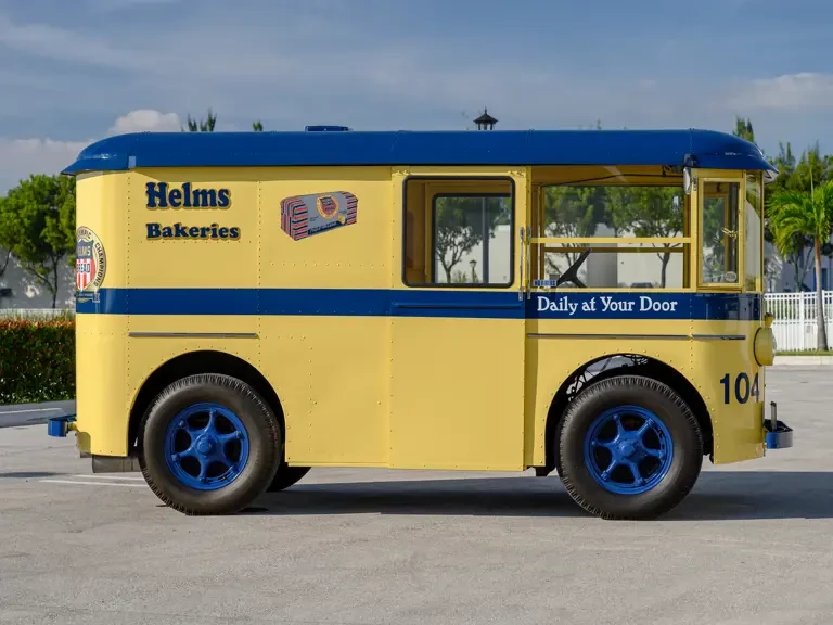 1933 Twin Coach - Image 6 of 31