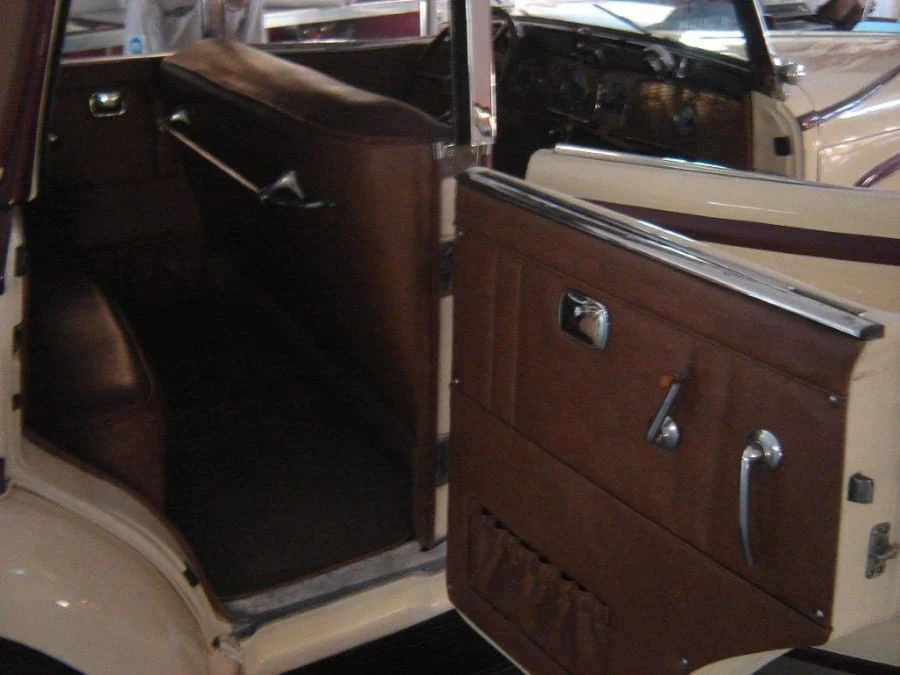 1934 Auburn Eight - Image 3 of 8