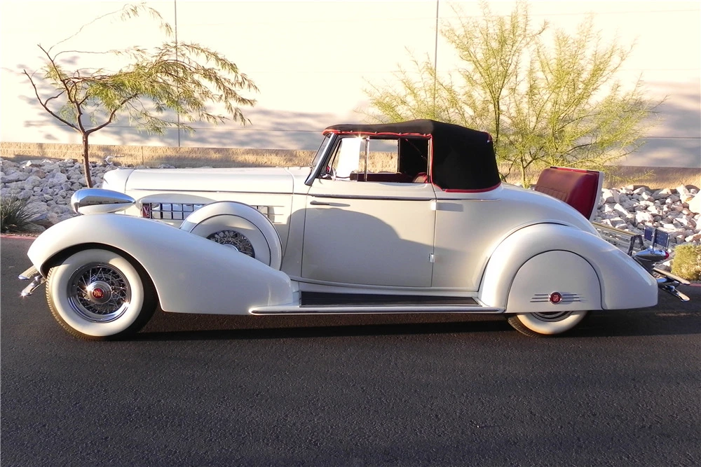 1934 Cadillac V-12 - Image 5 of 5