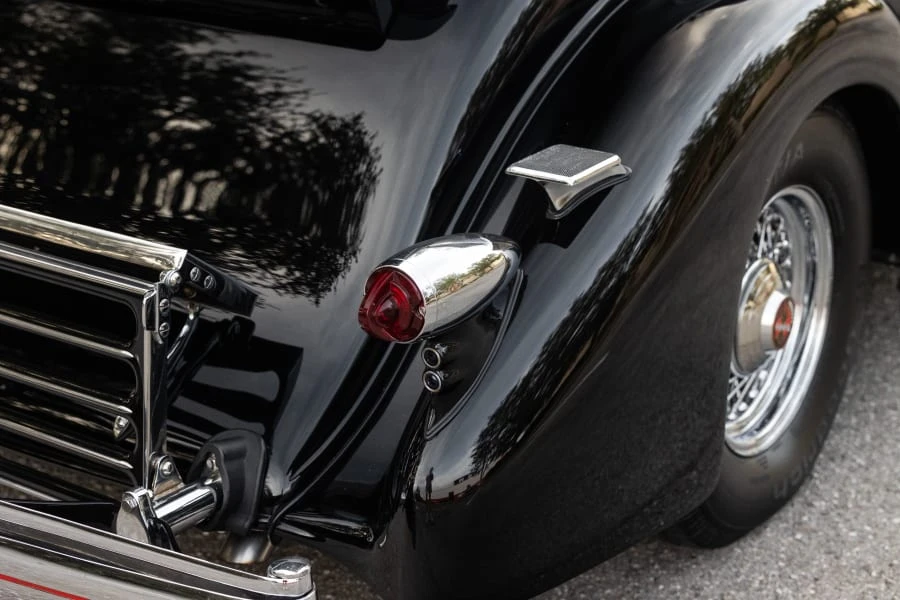 1934 Cadillac V-12 - Image 15 of 24