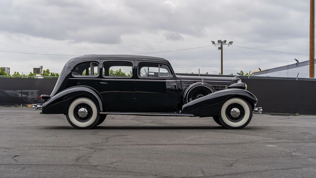 1934 Cadillac V-12 - Image 31 of 31