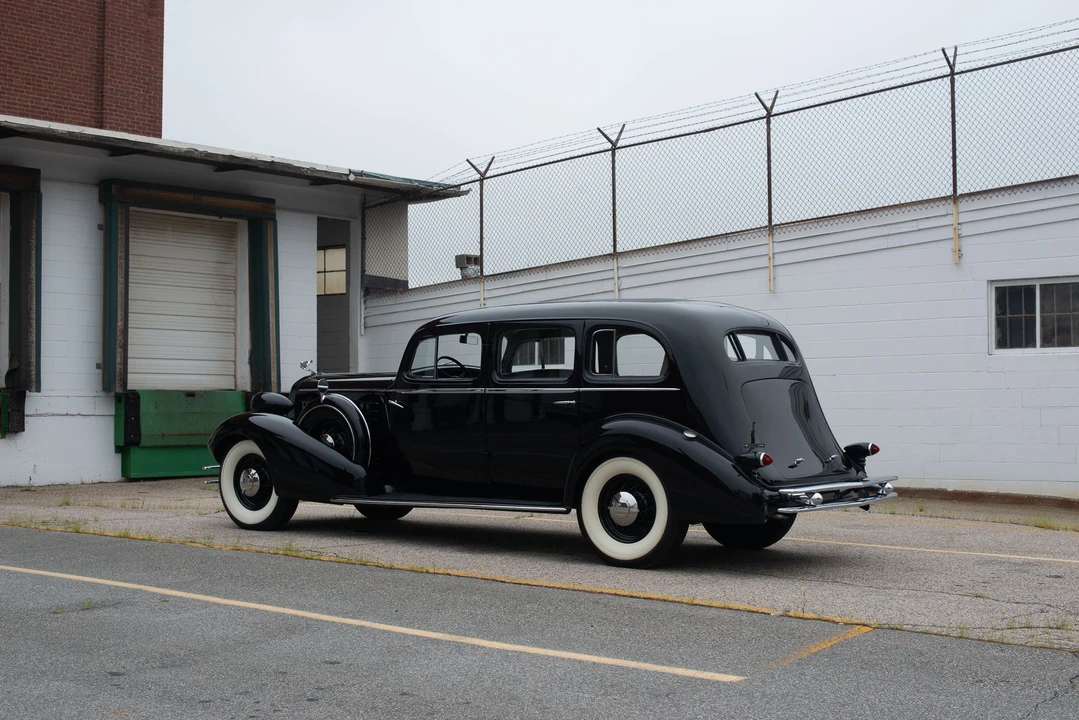 1934 Cadillac V-12 - Image 20 of 31