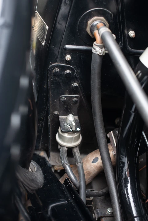 1934 Cadillac V-12 - Image 14 of 31