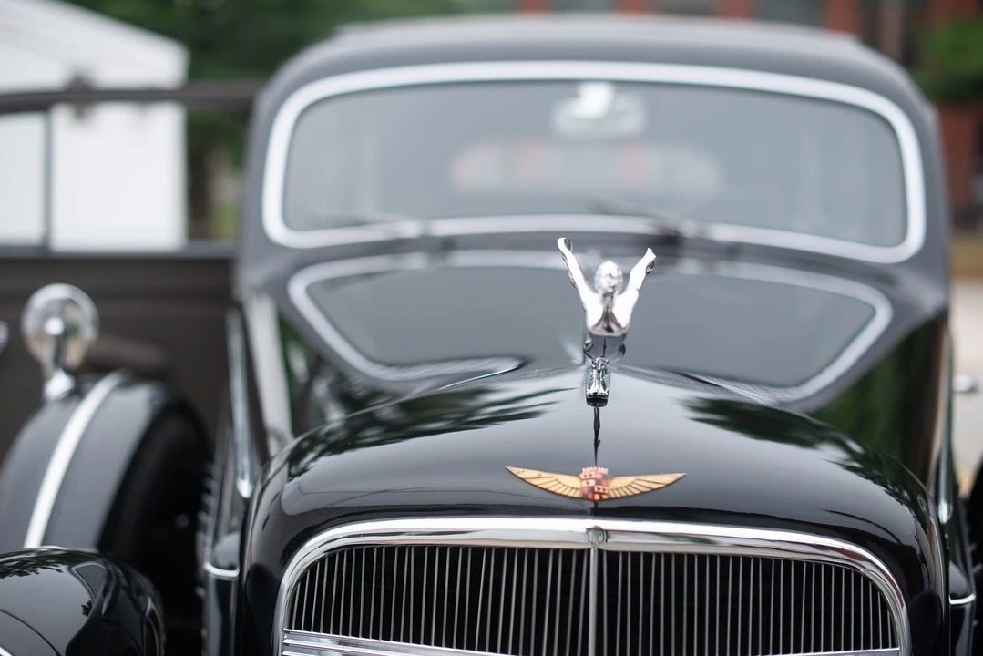 1934 Cadillac V-12 - Image 24 of 31