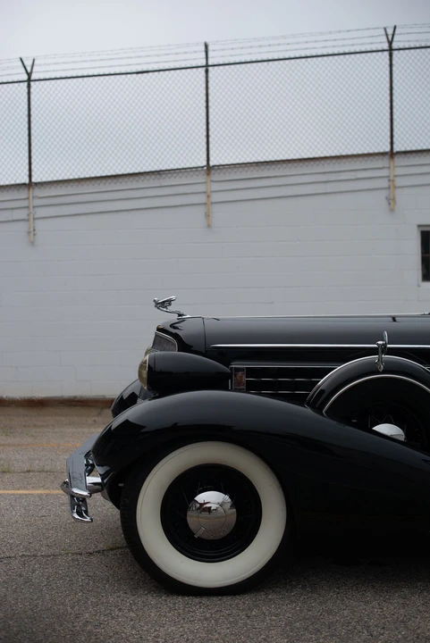 1934 Cadillac V-12 - Image 11 of 31