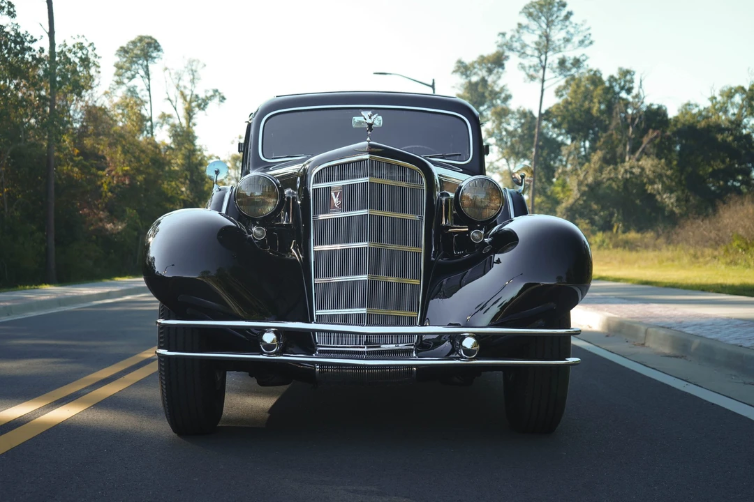 1934 Cadillac V-12 - Image 12 of 31