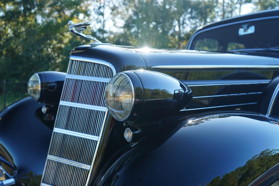 1934 Cadillac V-12 - Image 29 of 31