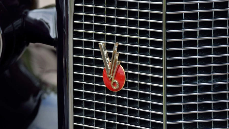 1934 Cadillac V-12 - Image 11 of 31