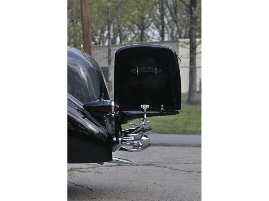 1934 Cadillac V-12 - Image 6 of 8