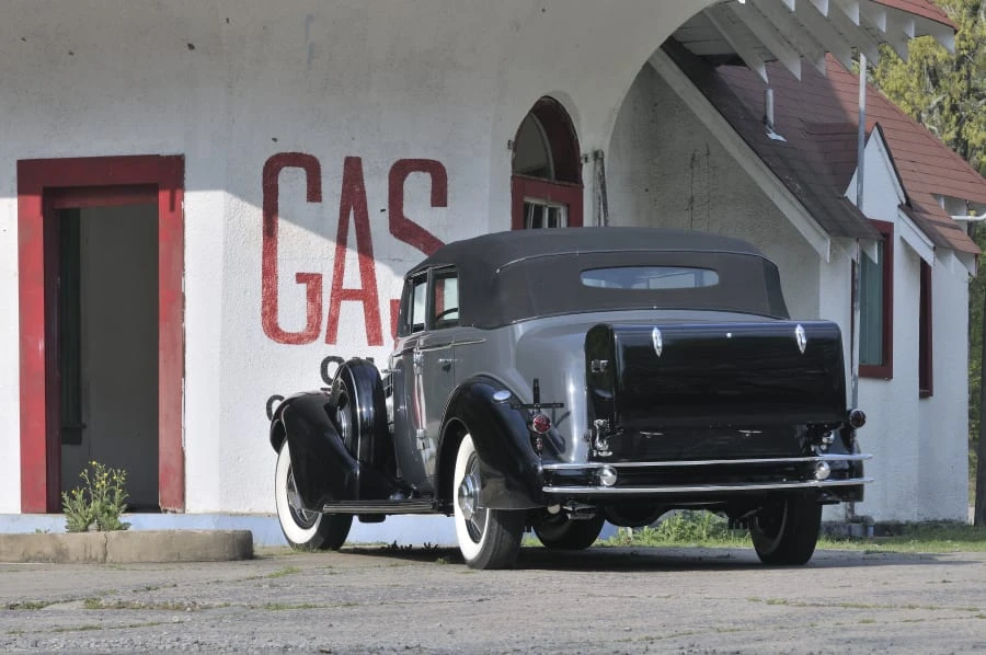 1934 Cadillac V-12 - Image 2 of 9