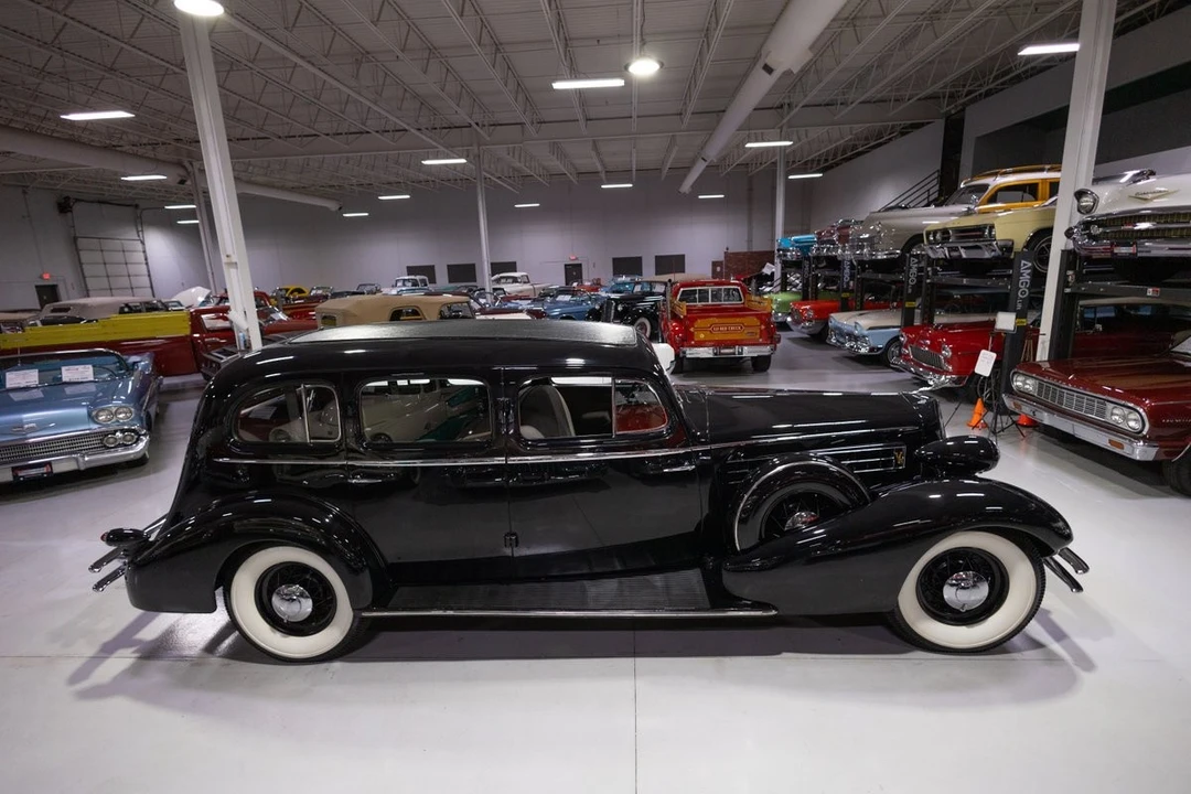 1934 Cadillac V-12 - Image 8 of 12