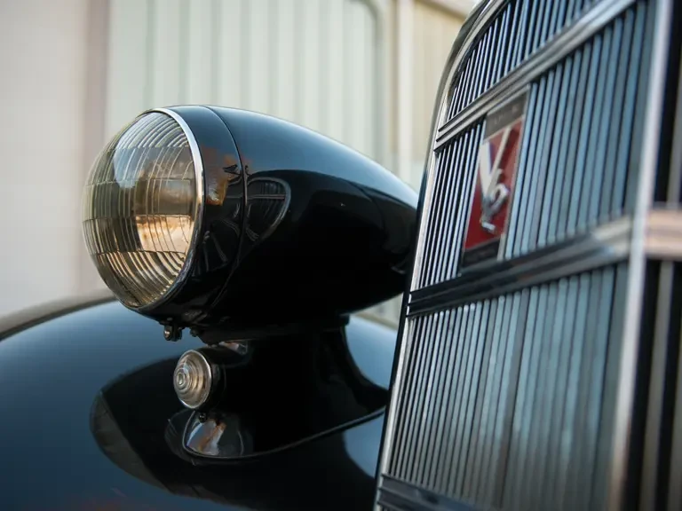 1934 Cadillac V-12 - Image 16 of 24