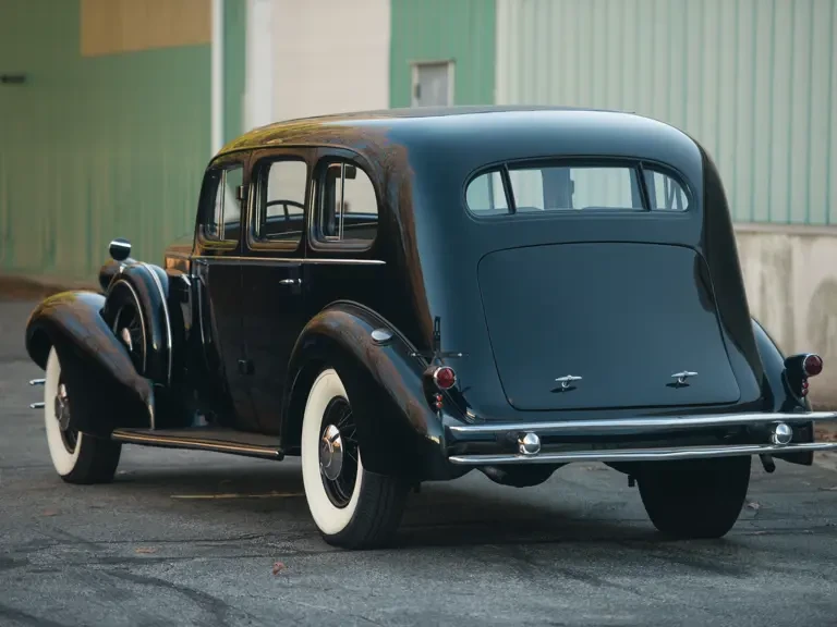 1934 Cadillac V-12 - Image 3 of 24