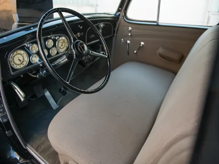 1934 Cadillac V-12 - Image 5 of 24