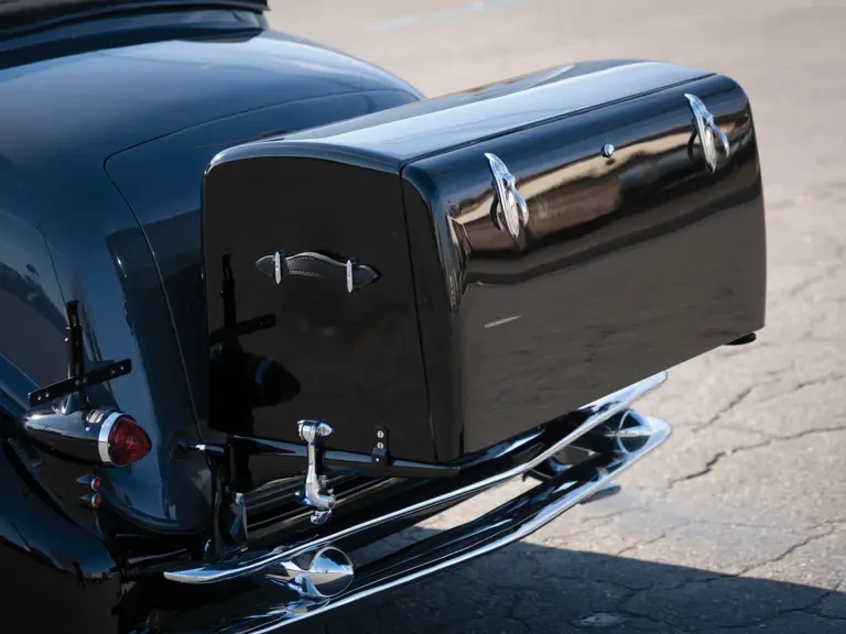 1934 Cadillac V-12 - Image 24 of 25