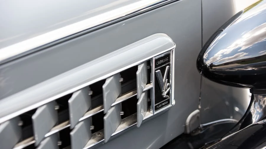 1934 Cadillac V-12 - Image 10 of 12