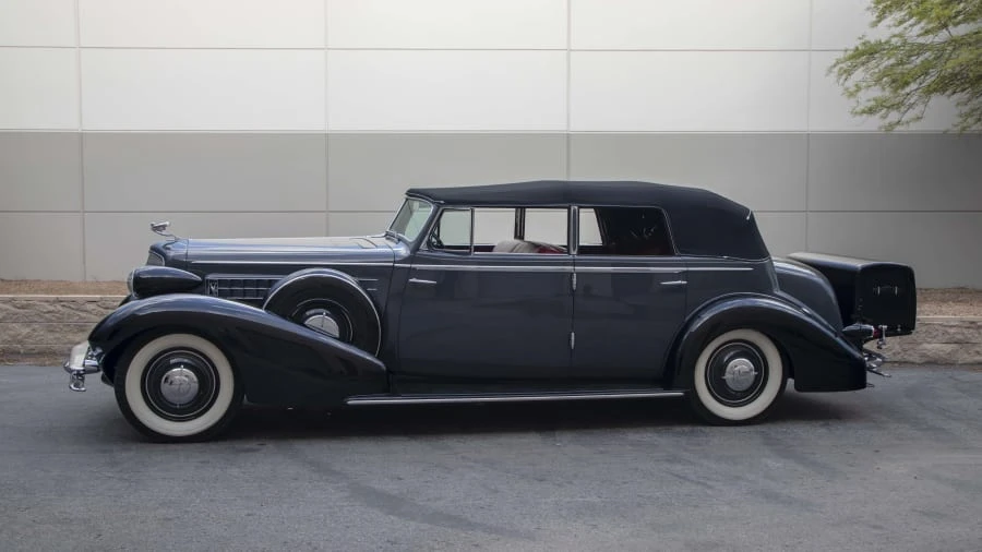 1934 Cadillac V-12 - Image 14 of 20