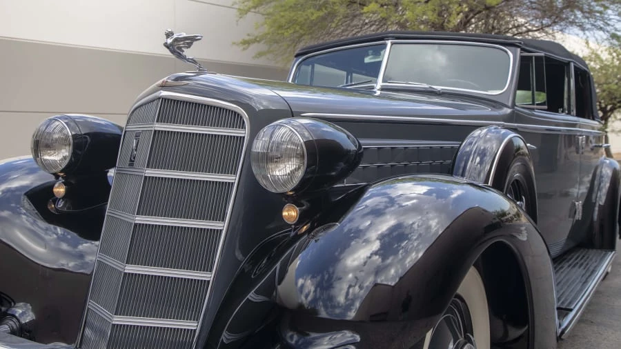 1934 Cadillac V-12 - Image 16 of 20