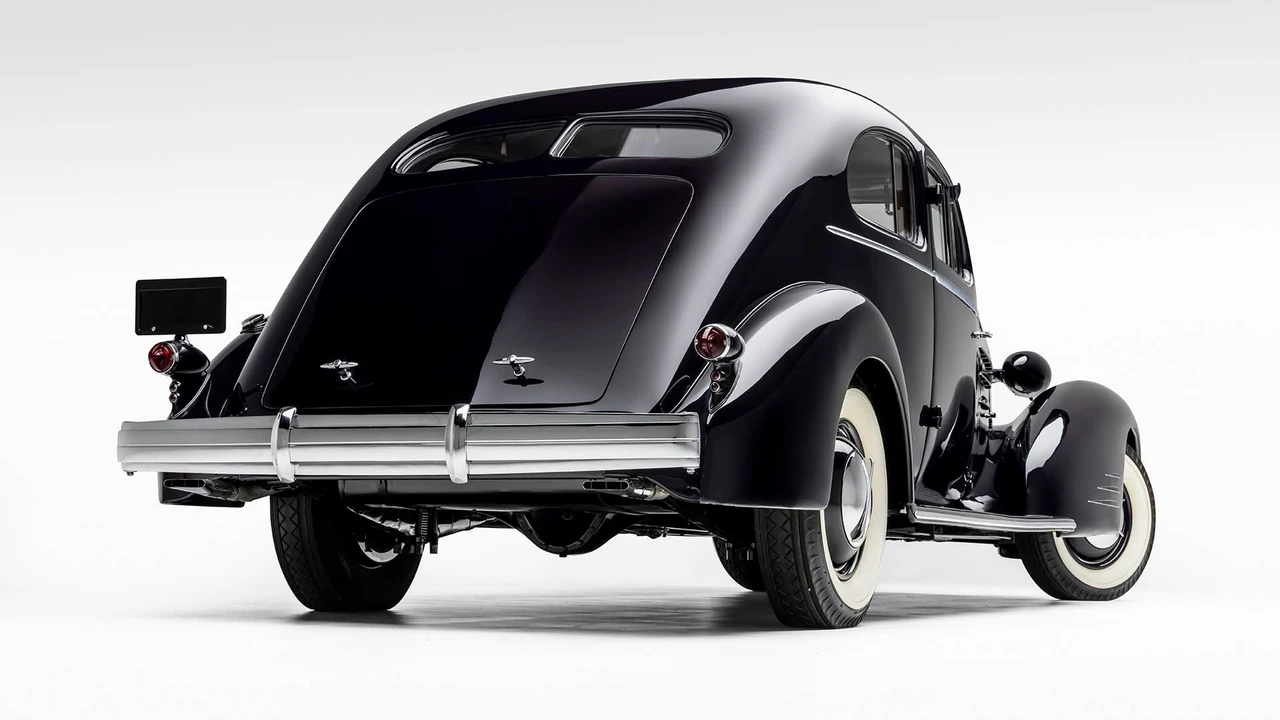 1934 Cadillac V-12 - Image 19 of 31