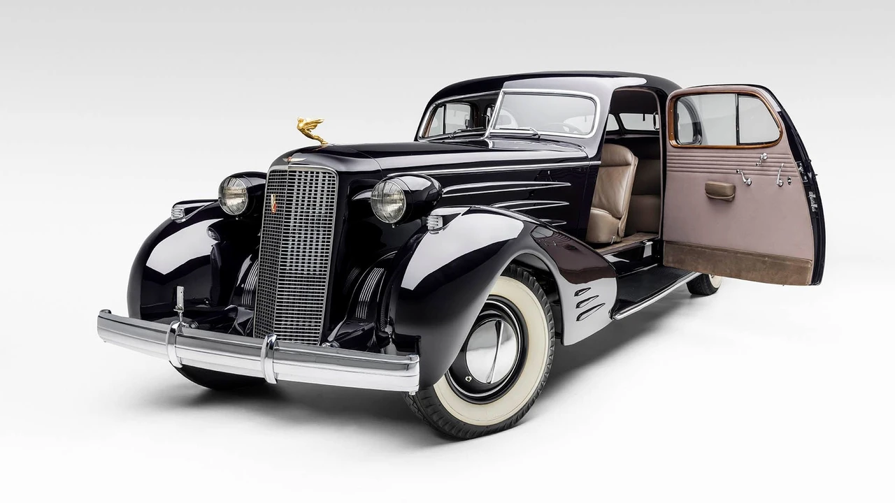 1934 Cadillac V-12 - Image 22 of 31