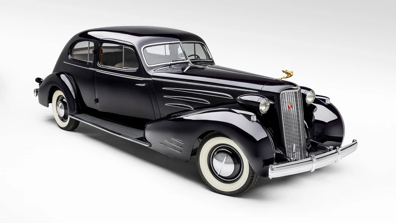 1934 Cadillac V-12 - Image 17 of 31
