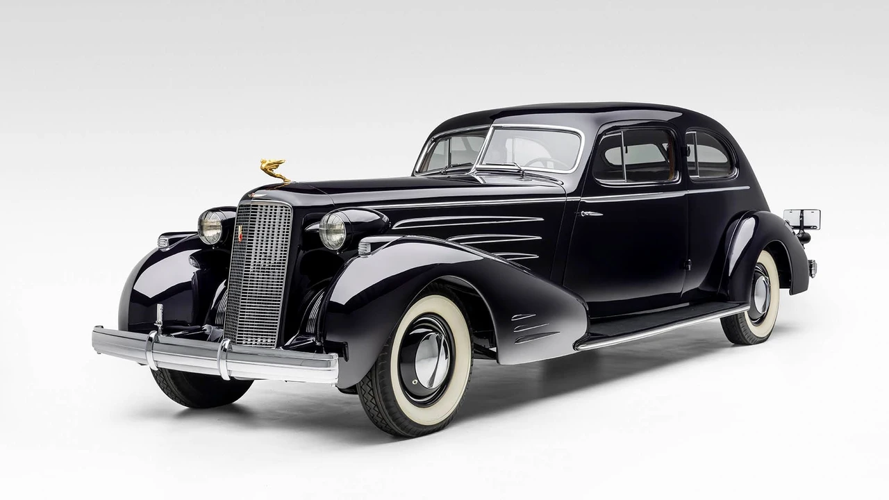 1934 Cadillac V-12 - Image 8 of 31