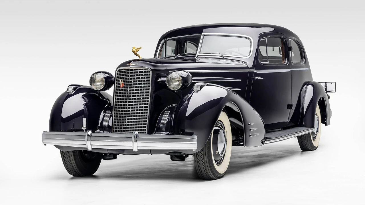 1934 Cadillac V-12 - Image 7 of 31