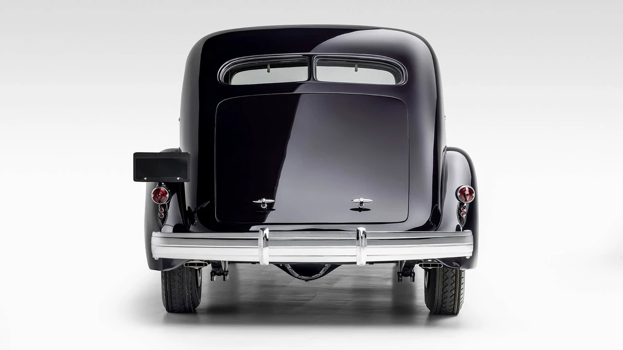 1934 Cadillac V-12 - Image 6 of 31