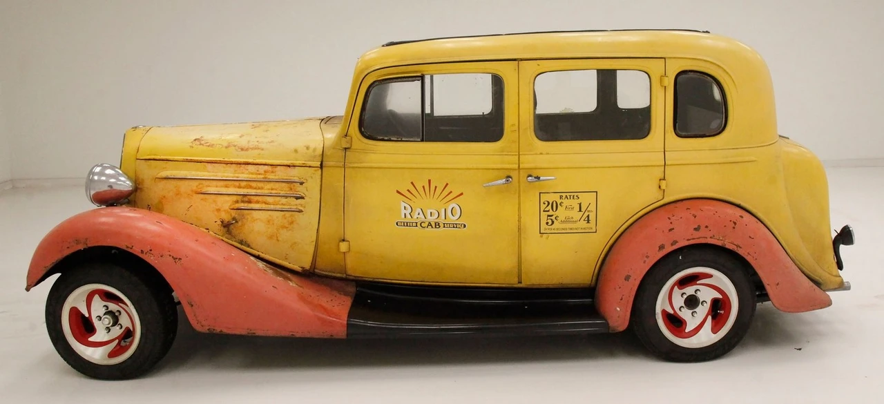 1934 Chevrolet Standard & Master & Master Deluxe & Special Deluxe - Image 2 of 31