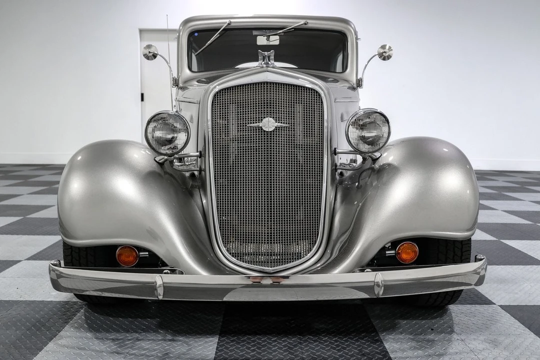 1934 Chevrolet - Image 2 of 31