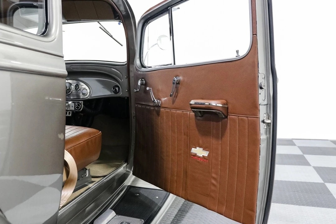 1934 Chevrolet - Image 15 of 31
