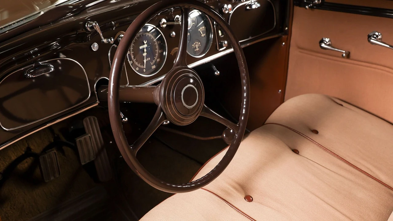 1934 Chrysler Airflow - Image 3 of 31
