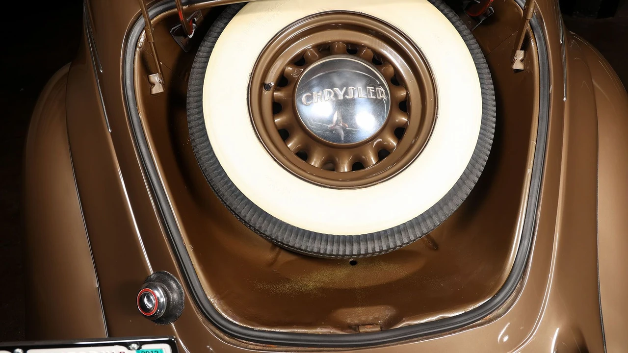 1934 Chrysler Airflow - Image 24 of 31