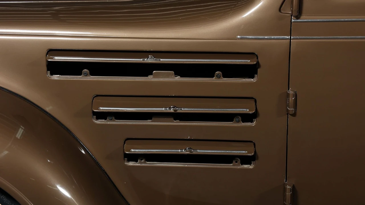 1934 Chrysler Airflow - Image 16 of 31