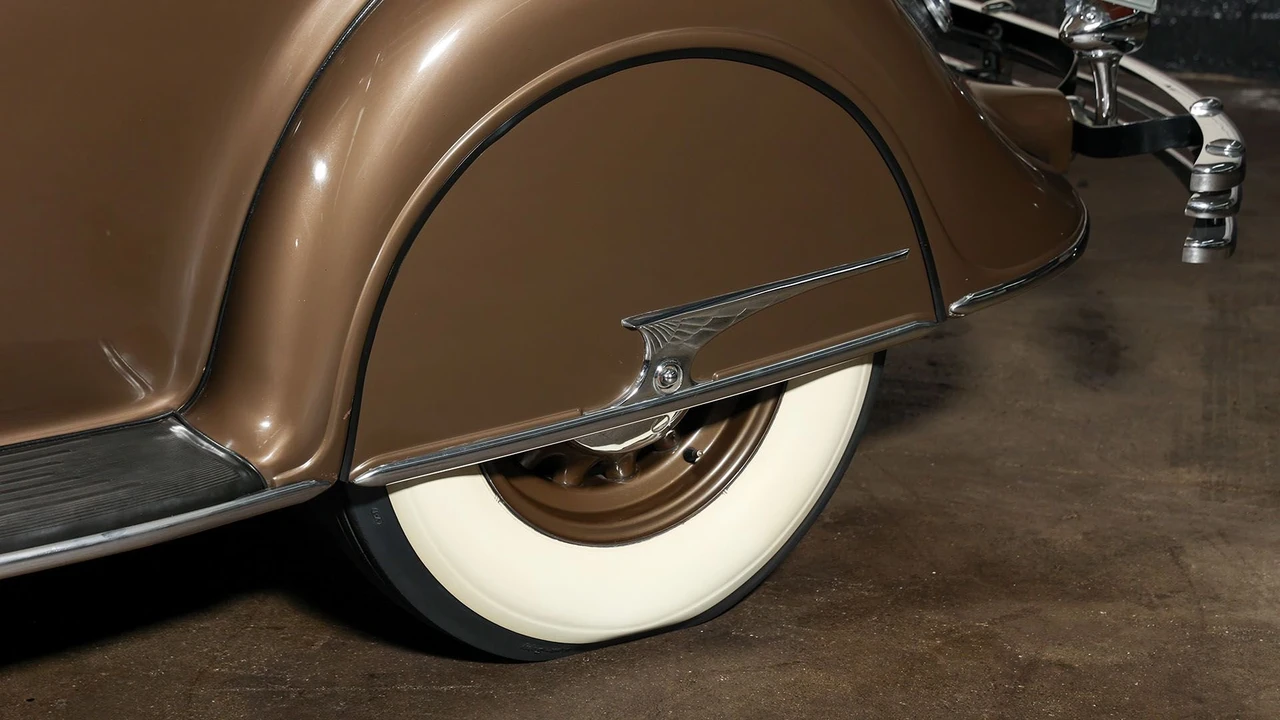 1934 Chrysler Airflow - Image 13 of 31