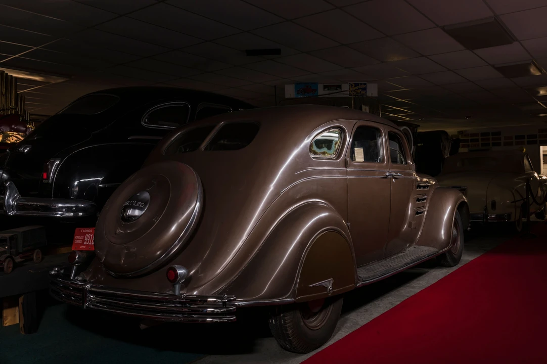 1934 Chrysler Airflow - Image 9 of 9