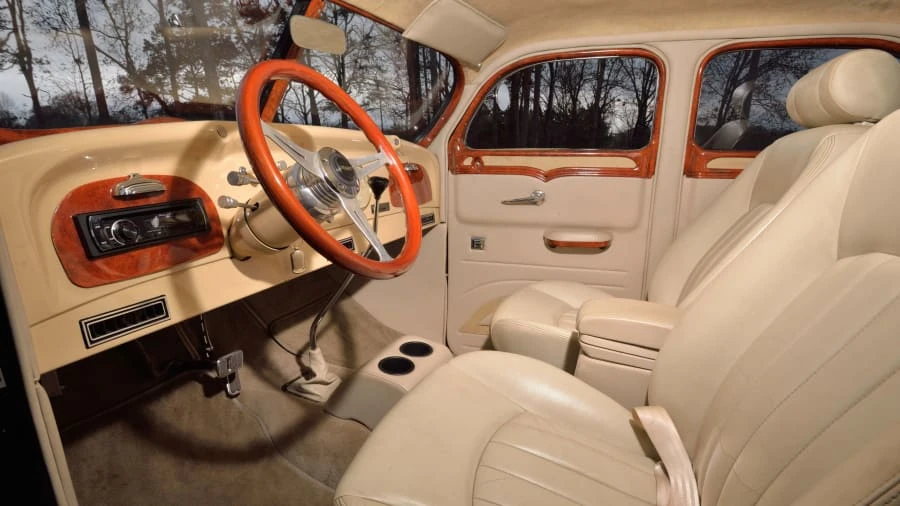 1934 Chrysler Airflow - Image 26 of 27