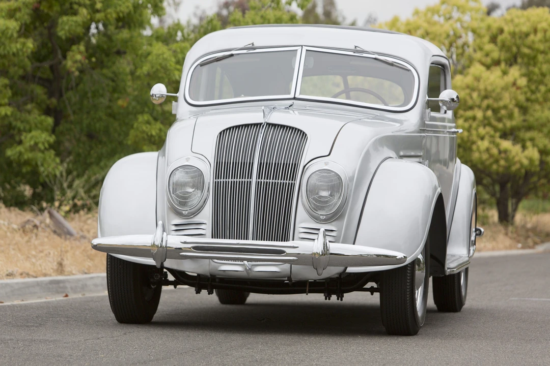 1934 DeSoto - Image 2 of 31