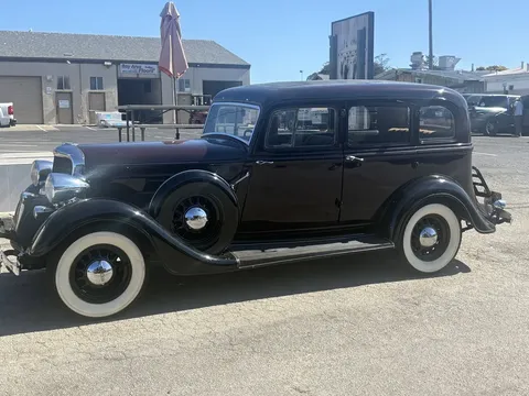 1934 Dodge DR 4-Door Sedan