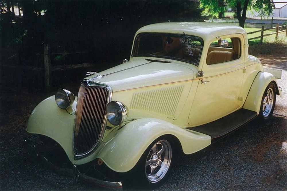 1934 Ford Model 18 & 40 - Image 2 of 4