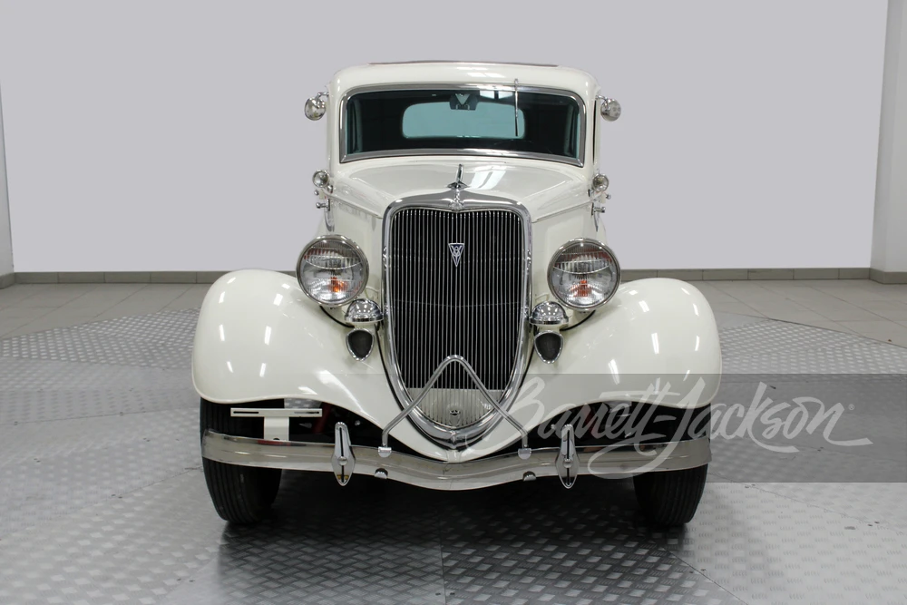 1934 Ford Model 18 & 40 - Image 8 of 11